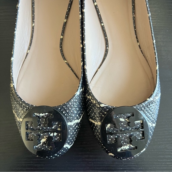 Tory Burch Reva Ballet Flats Black Snake Print Toe Logo Size 8.5 M - Picture 4 of 16